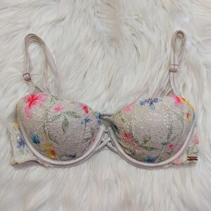 Victoria's Secret PINK White Lace Date Push Up Bra in Size 32B